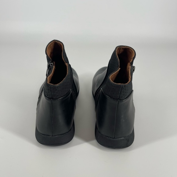 Rockport Black Booties (SB10) - Picture 4 of 10